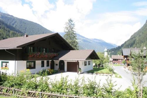  Landhaus Heidi, Pension in Partenen