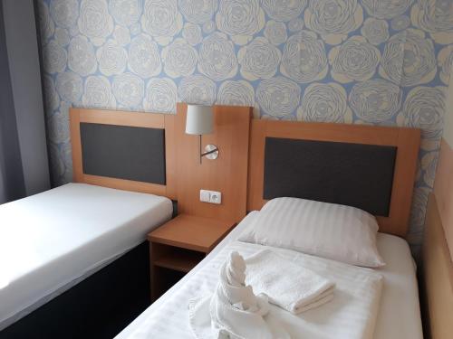 1 twin bed