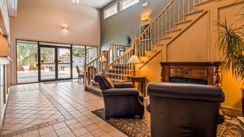 Best Western Inn at the Rogue - image 6