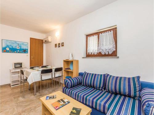  One-Bedroom Apartment in Karlobag, Pension in Lukovo Šugarje