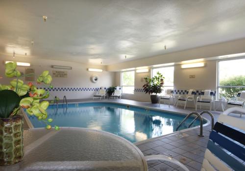 . AmericInn by Wyndham Moline Airport Quad Cities