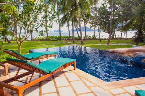 Amatapura Beachfront Villa 12, SHA Certified