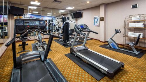 Best Western Plus Chicago Hillside in Hillside, USA