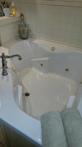 히든 스프링스 B&B