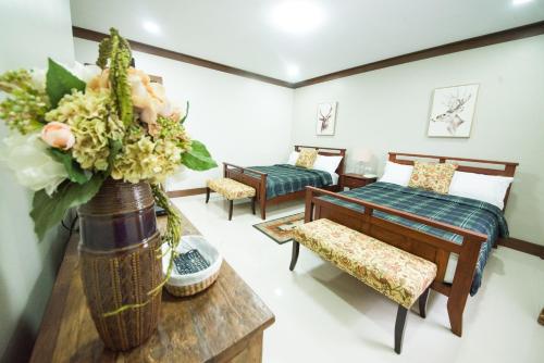 2 double beds