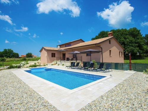  Villa Emini, Pension in Motovun