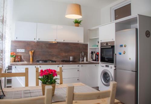 Downtown pedestrian zone apartment, Bratislava (foto 3)
