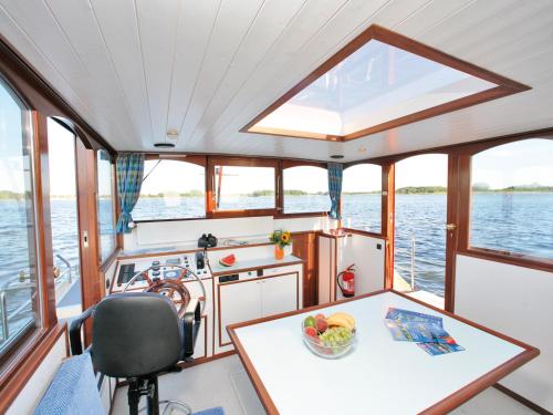 Kuhnle-Tours Bootshaus Zeuthen - image 8