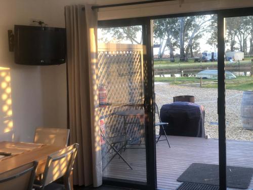 Coonawarra Ensuite Unit D