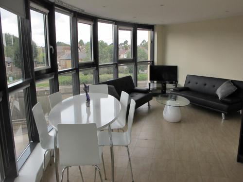 Stunning 2 Bed Apartment In The Heart Of The Town, , Hertfordshire