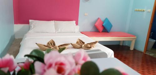 Phuttharaksa Resort – Koh Lan, DC