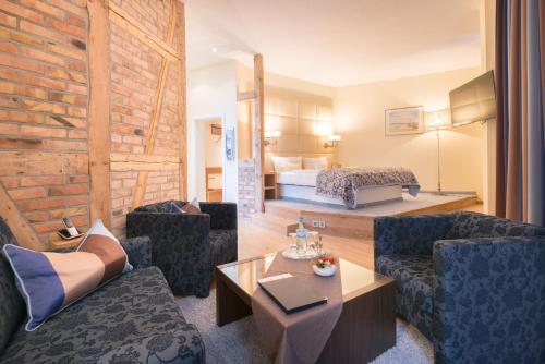 Best Western Plus Ostseehotel Waldschloesschen Stop at Best Western Plus Ostseehotel Waldschloesschen to discover the wonders of Ostseebad Prerow. Offering a variety of facilities and services, the hotel provides all you need for a good nights sl