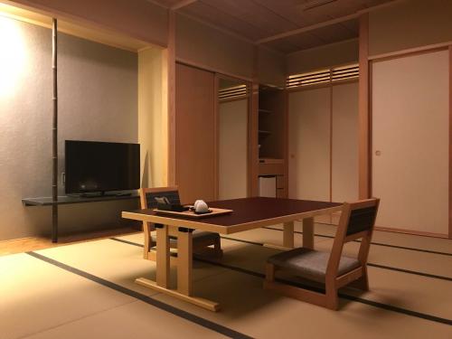 Japanese Style Hotel Isomura