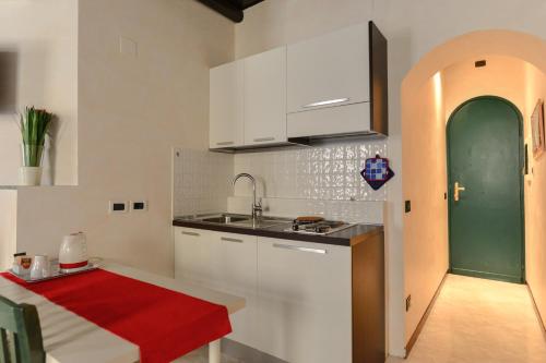Urbana Colosseo Boutique Apartment - image 7