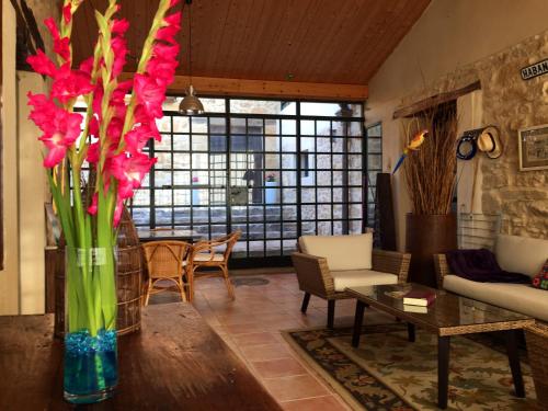 Faciliteiten, casa rural de un artista en plena naturaleza piscina y parque de esculturas en villarcayo in Villarcayo