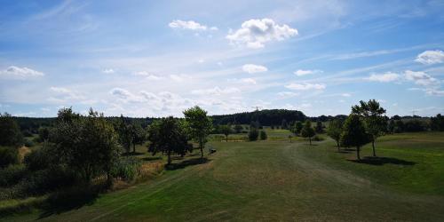 Golfcentrum Schloss Karnitz Rugen 3.7km von Garz entfernt