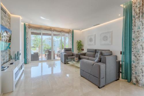 บริการและสิ่งอำนวยความสะดวก, Hanami Alcazaba Beach Penthouse in หาดอัลกาซาบา