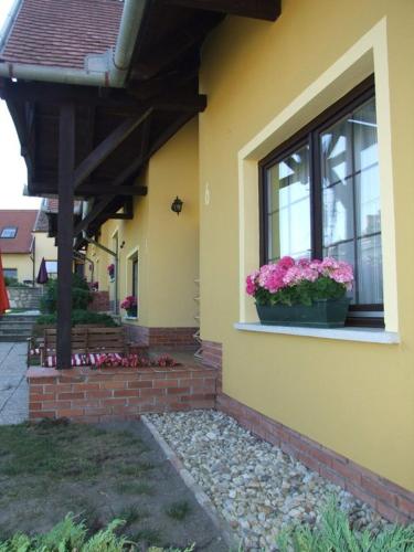 Huber Panzió - image 7