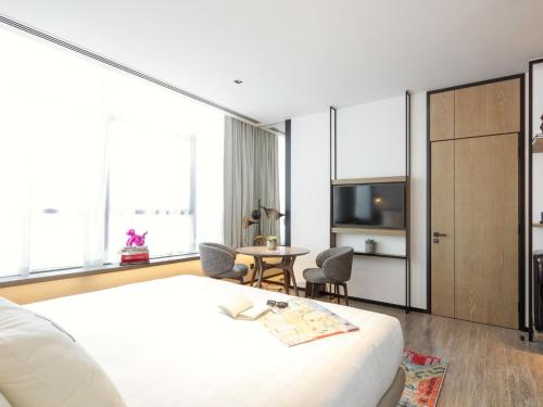 2 twin beds