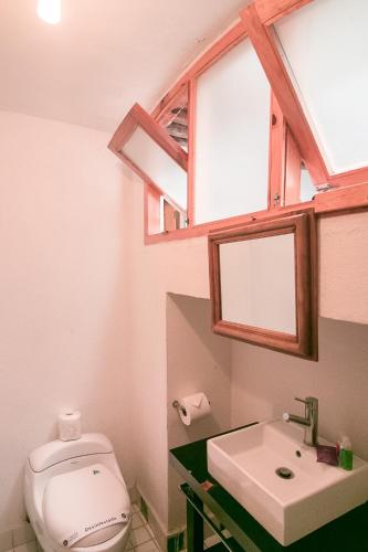 Single Room image 4