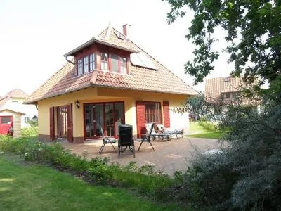Zum-Luetten-Leuchtturm in Glowe, Deutschland