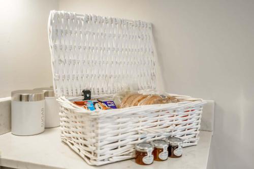 Tailored Stays - Central Cambridge Studios Free Parking - image 11