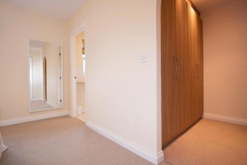 Dalton Crescent - image 7
