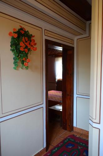 Zlatniyat Telets Guest Rooms - image 7