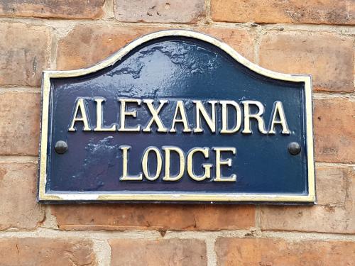 Alexandra Lodge Guest House - Photo 5 of 54
