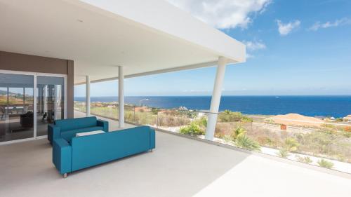 Terraza/balcón, VillaCasaBella Ocean View-Private Pool-Up to 12 Guests in Willibrordus