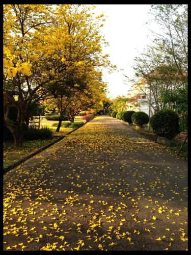 Fueng Fah Riverside Gardens Resort