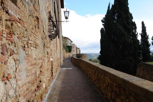 ROSSELLINO® - image 3