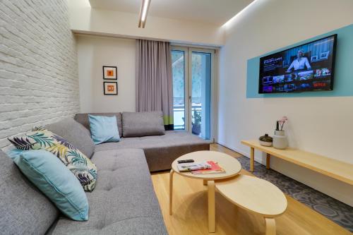 Superior Central Apt|3min to Metro|AC|Netflix|iMac, Athens (photo 7)