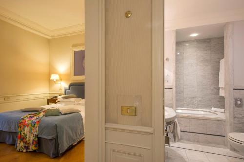 Hotel Corona d'Oro - image 7