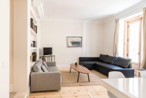 Impressive Apartment in Madrid Center by Batuecas, Madrid