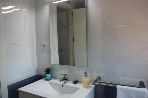 Apartamentos Homelife Roca Tarpeya