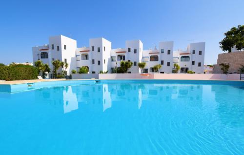 Swimming pool, Carvoeiro Beach in Carvoeiro