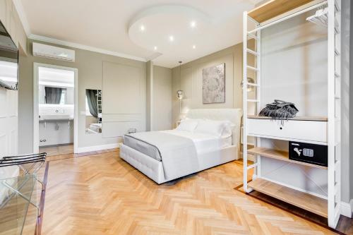 Mellini Palace Suites by Premium Suites Collection 3