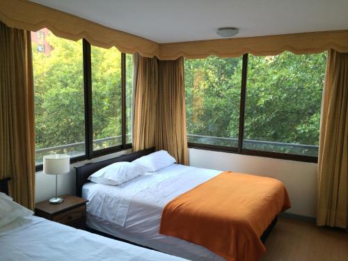 Apartamentos Costanera Centre - image 2