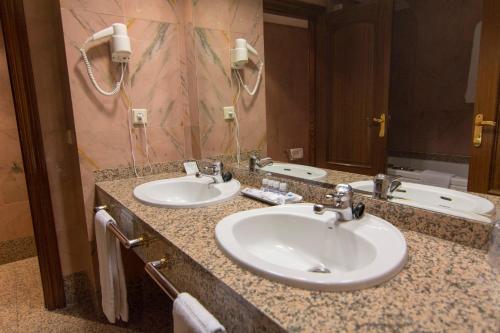 Hotel San Antonio - image 9