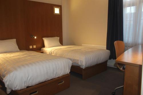 Corona Hotel Rotherham Sheffield Meadowhall - image 6