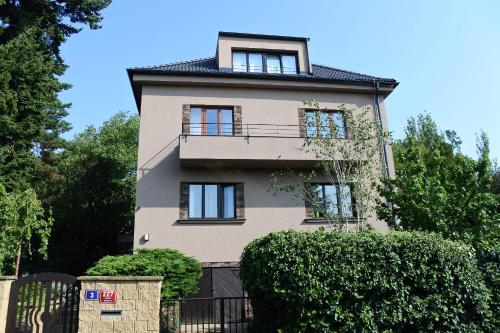 APARTMÁN V ZAHRADĚ PRAHA TROJA - APARTMENT IN THE GARDEN PRAGUE Troja, Praha (fotografie 5)
