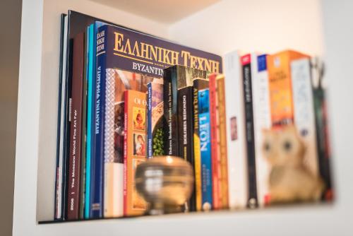 Syntagma Voulis Apartment - image 13