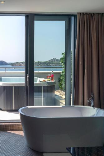 Fürdőszoba, Bellevue Superior City Hotel in Šibenik