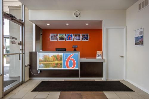 Előcsarnok, Motel 6 Van Buren, AR in Van Buren (Arkansas)