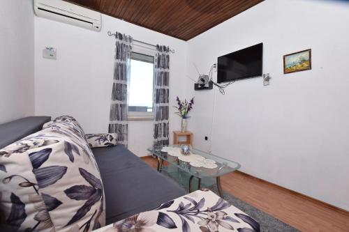 Apartments Ana - image 11