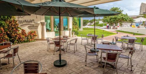 Beachfront Getaway Condo, Cancún (photo 5)
