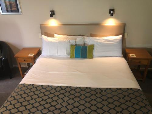 Best Western Dunedin Room Type - King Room with Spa Bath