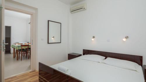 Apartmani Radoslav - image 14