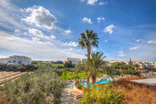 Captain Karas Holidays Apartments - image 10